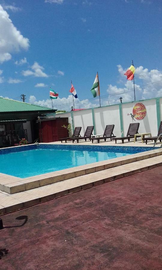 De Kolibrie Appartementen Paramaribo Luaran gambar
